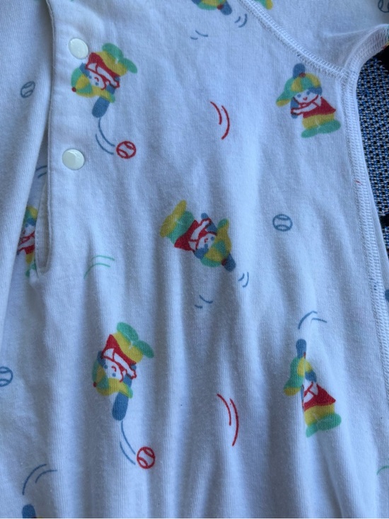 VINTAGE BASEBALL BOY GRAPHIC PRINT ONE PIECE SLEEPER SIZE 12 MONTHS - Picture 3 of 6